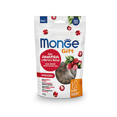 Лакомство для кошек Monge Gift Cat Sterilsed с уткой и клюквой